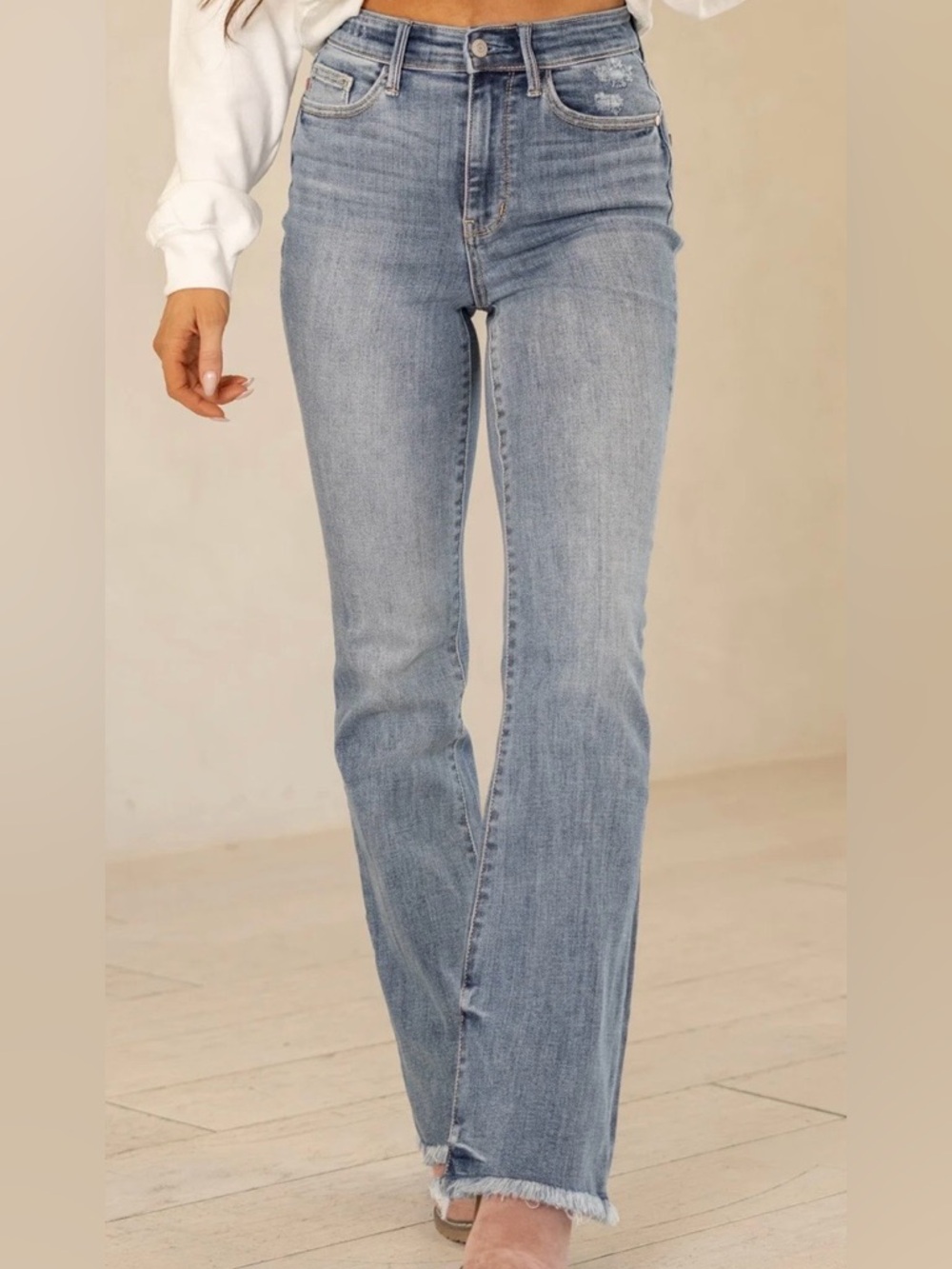Judy Blue size 15/32 Bootcut Jeans with Fray Hem